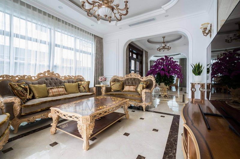 . Các KTS MoreHome đã đầu tư tâm huyết vào việc tạo ra sản phẩm nội thất phòng khách biệt thự tân cổ điển hoàng gia.